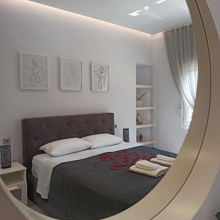 Athonos Secret Diamond Apartment Tesalonika Bagian luar foto