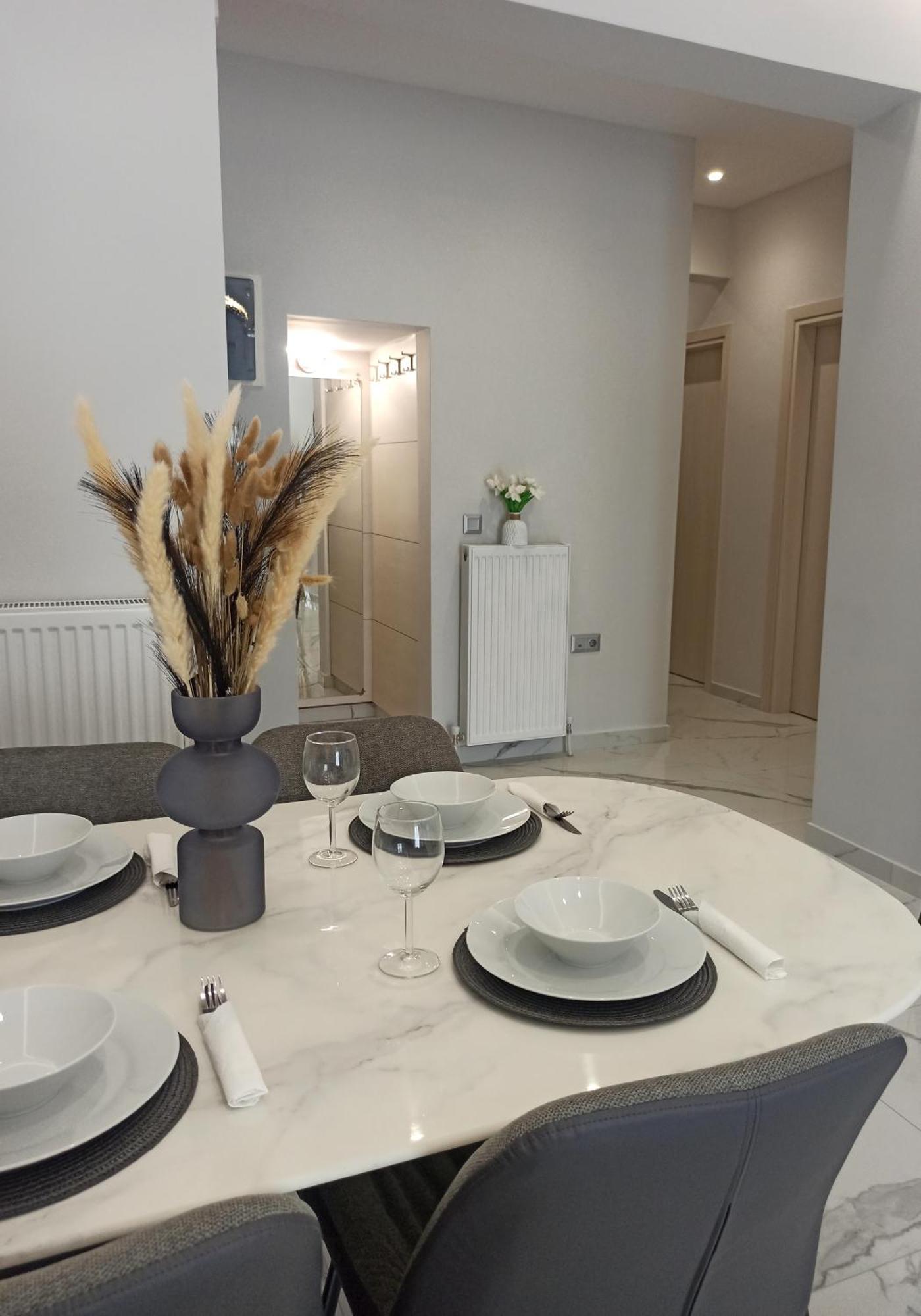 Athonos Secret Diamond Apartment Tesalonika Bagian luar foto